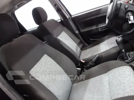 FIESTA SEDAN - 1.0 ROCAM SEDAN 8V 4P MANUAL
