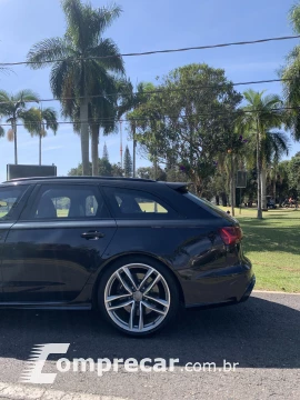 Audi RS6 4.0 Avant V8 32V Bi-turbo 4 portas