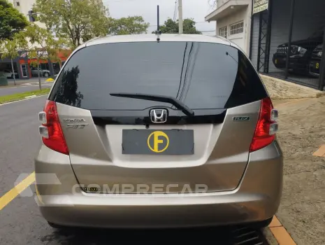 Fit 1.4 16V 4P LX FLEX