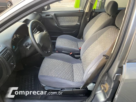 ASTRA 1.8 MPFI Sedan Comfort 8V
