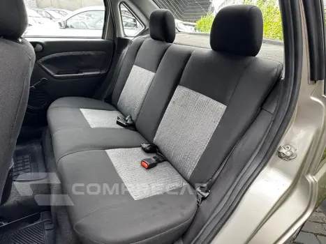 FIESTA 1.6 MPI Class Sedan 8V