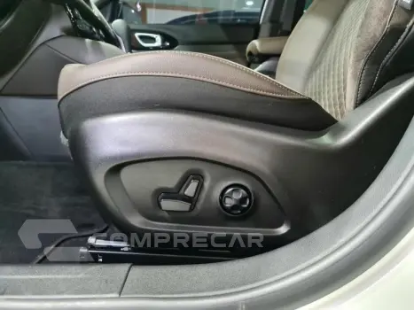 COMMANDER OVERLAND T270 1.3 TB FLEX AUT