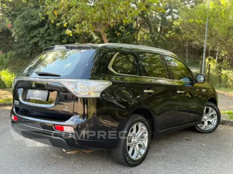OUTLANDER 2.0 PHEV 16V HÍBRIDO 4P AUTOMÁTICO