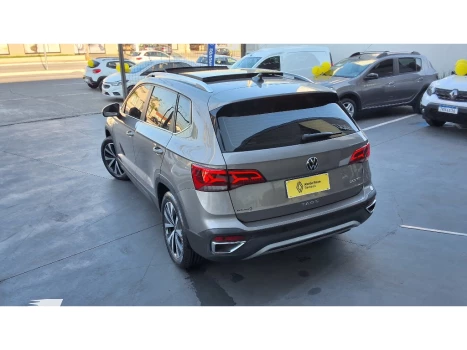 TAOS 1.4 250 TSI TOTAL FLEX HIGHLINE AUTOMÁTICO