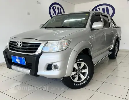 Toyota Hilux Caminhonete 2.7 16V 4P FLEX STD 4X4 CABINE DUPLA 5 portas