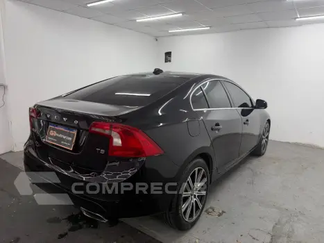 S60 T-5 MOMENTUM 2.0 245cv 4p