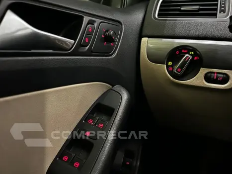 JETTA 2.0 TSI HIGHLINE 211CV GASOLINA 4P TIPTRONIC