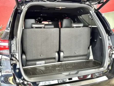 HILUX SW4 2.8 D-4D TURBO DIESEL GR-S 7L 4X4 AUTOMÁTICO