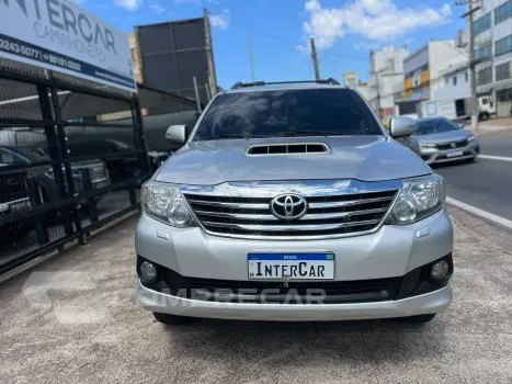 HILUX SW4 3.0 SRV 4X4 7 Lugares 16V Turbo Intercooler