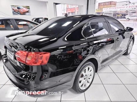JETTA 2.0 COMFORTLINE FLEX 4P AUT