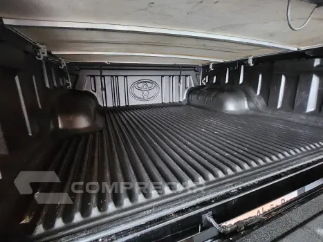 HILUX 2.8 D-4D TURBO DIESEL CD SRX LIMITED 4X4 AUTOMÁTICO