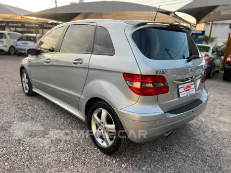 B 200 2.0 8V Gasolina 4P Automático