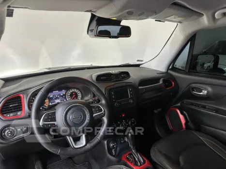 RENEGADE 2.0 16V Turbo Trailhawk 4X4