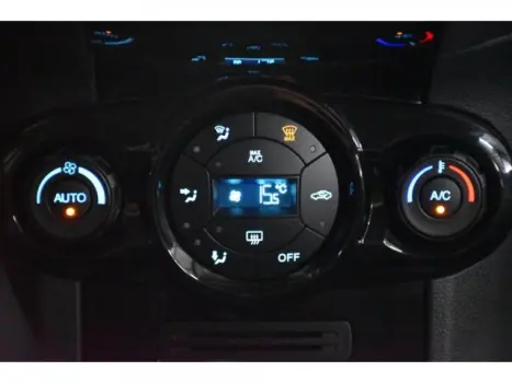 FIESTA HATCH - 1.6 TITANIUM HATCH 16V 4P MANUAL