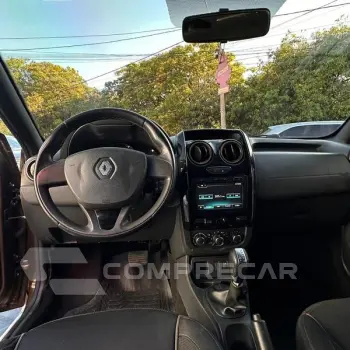 DUSTER 20 D 4X2