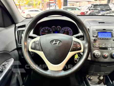 I30 - 2.0 MPFI GLS 16V 4P MANUAL