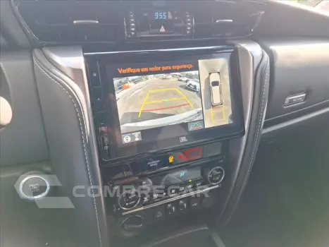 HILUX SW4 2.8 D-4D TURBO DIESEL SRX PLATINUM 7L 4