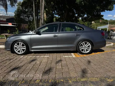JETTA Highline 2.0 TSI 16V 4p Tiptronic