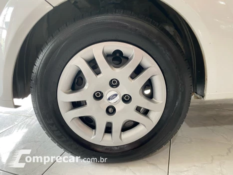 FIESTA 1.6 Rocam SE Sedan 8V