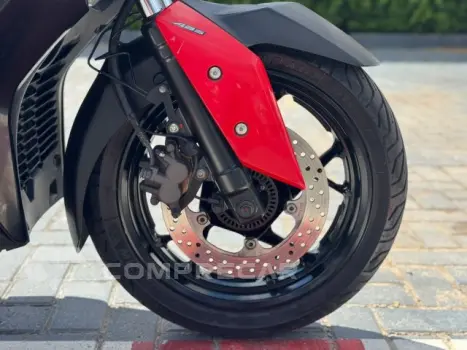 XMAX ABS - Scooter