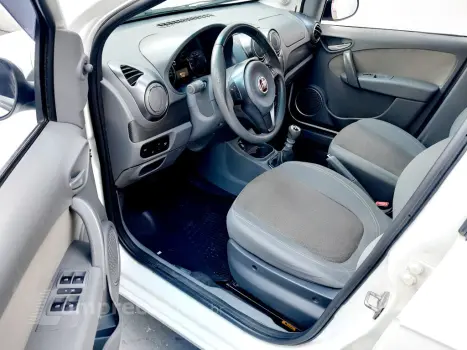 Palio ESSENCE 1.6 Flex 16V 5p