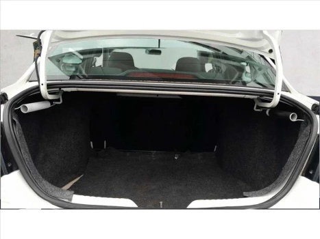 VOYAGE 1.0 12V MPI TOTALFLEX 4P MANUAL
