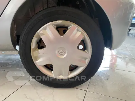 CLIO 1.0 Authentique 8V