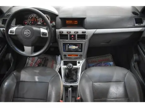 VECTRA SEDAN - 2.0 MPFI ELEGANCE 8V 4P MANUAL