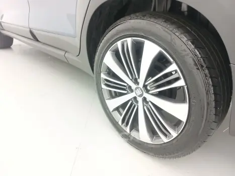 FASTBACK 1.0 TURBO 200 HYBRID AUDACE CVT