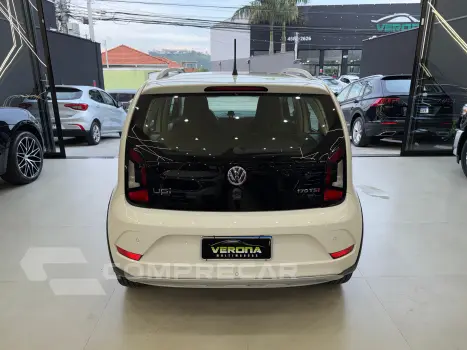 UP 1.0 170 TSI TOTAL FLEX XTREME 4P