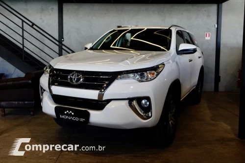 Toyota Hilux SW4 2.7 16V 4P FLEX SRV 7 LUGARES AUTOMÁTICO 4 portas