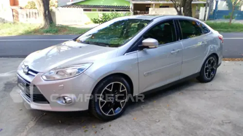 FOCUS 2.0 Titanium Sedan 16V
