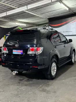 Hilux SW4 SR 4x2 2.7/ 2.7 Flex 16V Aut.