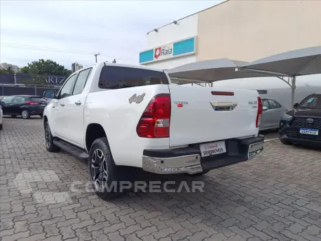 HILUX 2.8 D-4D TURBO DIESEL CD SRV 4X4 AUTOMÁTICO