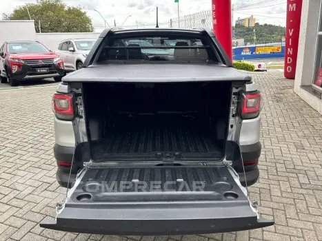Strada Volcano 1.3 Flex 8V CD