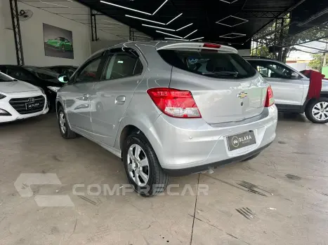 Onix LT 1.0 Flex 2014