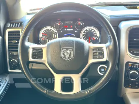 CLASSIC 5.7 V8 GASOLINA LARAMIE NIGHT EDITION CD 4X4 AUTOMÁT