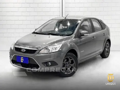 FORD FOCUS HATCH - 2.0 TITANIUM HATCH 16V 4P AUTOMÁTICO 4 portas