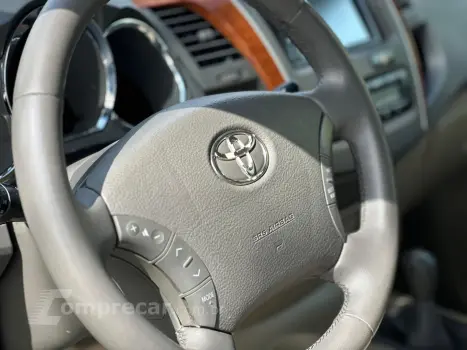 HILUX SW4 3.0 SRV 4X4 7 LUGARES 16V TURBO INTERCOOLER DIESEL