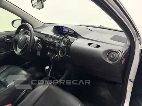 ETIOS 1.5 X PLUS SEDAN 16V FLEX 4P AUTOMÁTICO