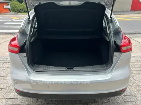 FOCUS 2.0 TITANIUM FASTBACK 16V FLEX 4P POWERSHIFT