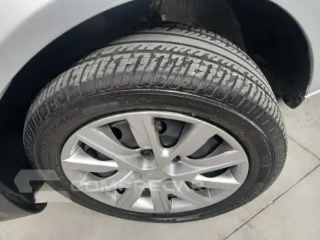 FOX - 1.0 MI 8V 4P MANUAL