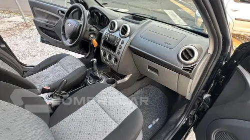 FIESTA 1.6 MPI Hatch 8V