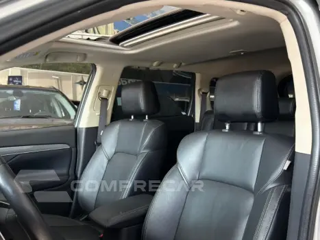 OUTLANDER HPE-S 2.2 Diesel 4x4 Aut.