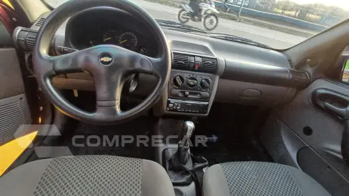 CLASSIC 1.0 MPFI Sedan 8V