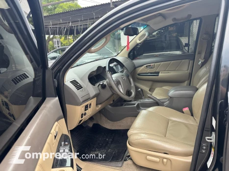 HILUX SW4 3.0 SRV 4X4 7 Lugares 16V Turbo Intercooler
