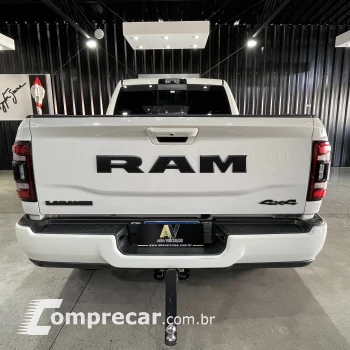 2500 6.7 I6 Turbo Laramie Night Edition CD 4X4
