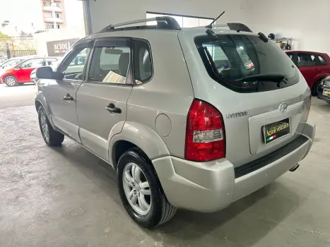 Tucson 2.0 Mpfi Gl 16V 142Cv 2Wd Gasolina 4P Automático