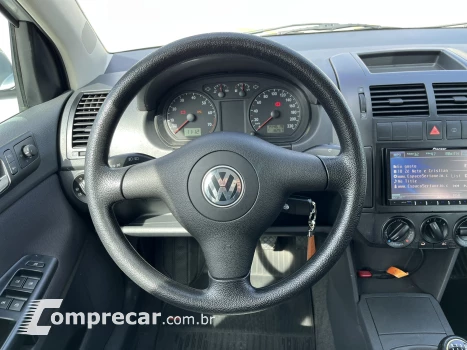 POLO SEDAN 1.6 8V