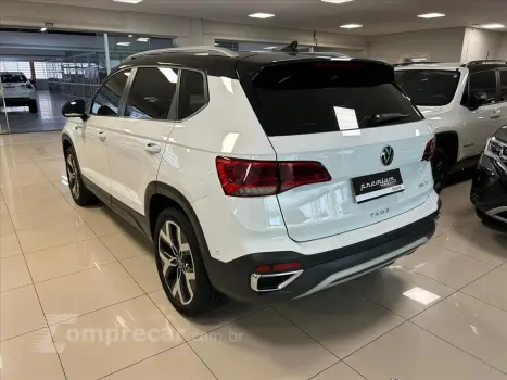 TAOS 1.4 250 TSI TOTAL FLEX HIGHLINE AUTOMÁTICO